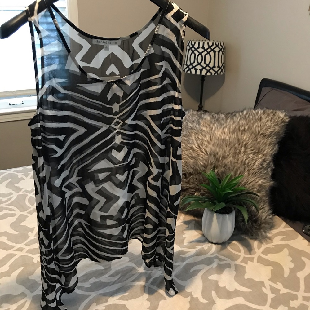 Daniel Rainn Geometric Print Tank